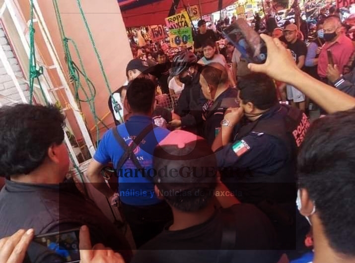 Se salva supuesto ladrón de ser linchado en el tianguis sabatino de Tlaxcala